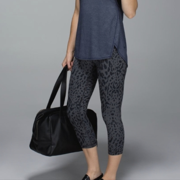 Lululemon Athletica Wunder Under Crop II - Picture 3 of 10
